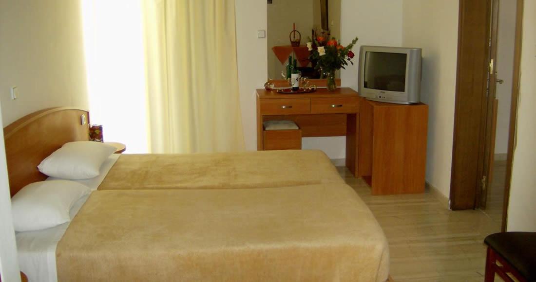 Cleopatra Hotel Kanali  Extérieur photo